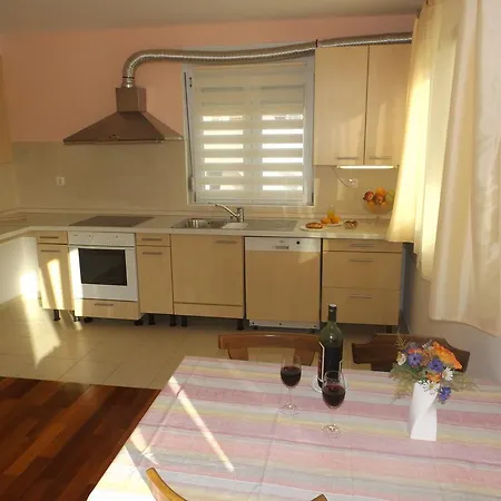 Apartment Joyful *